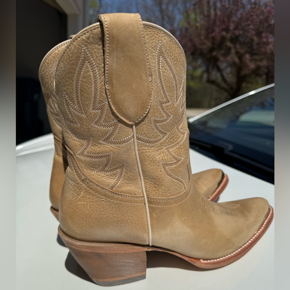 Authentic Idyllwind Powered by Miranda Lambert Wheels Tan Boots❤️size 9B
